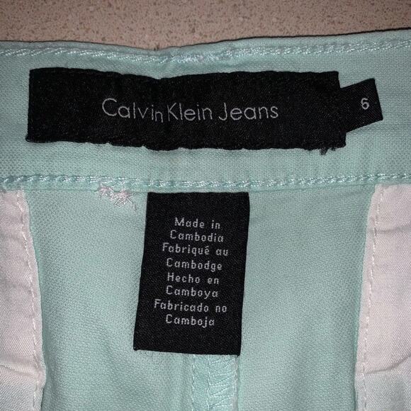 Calvin Klein Jeans Mint Green Shorts Sz 6 EUC - Picture 2 of 4